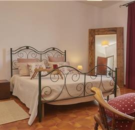 2 bedroom villa with pool, Castellammare del Golfo, sleeps 4